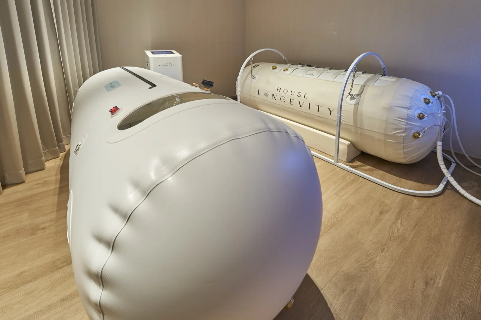 Private mild hyperbaric chambers at House Longevity
