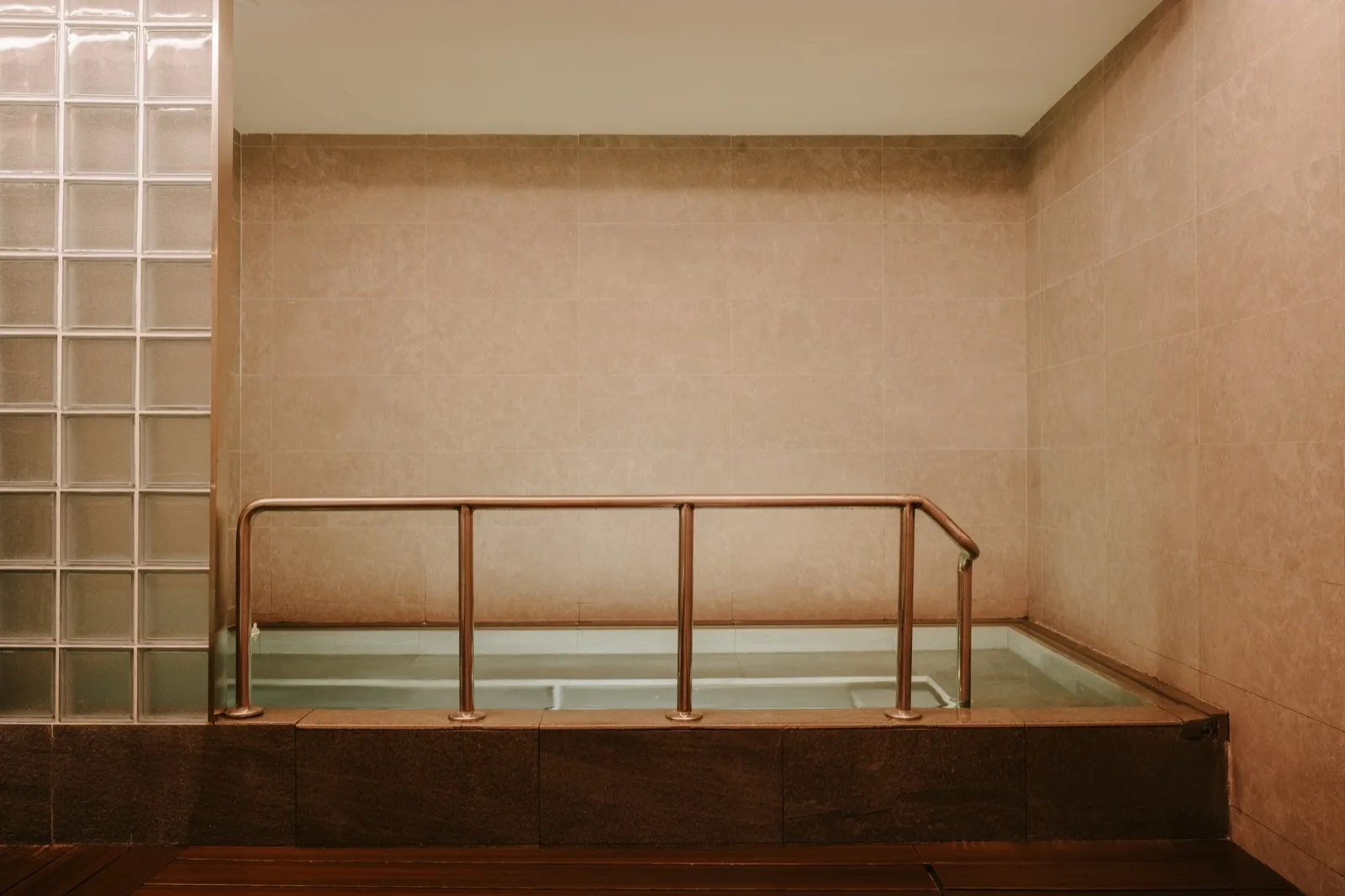 The hot magnesium pool